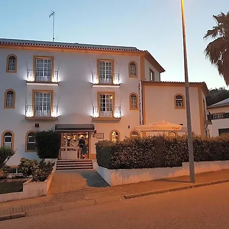 Residencial Gil Vicente Bed & Breakfast